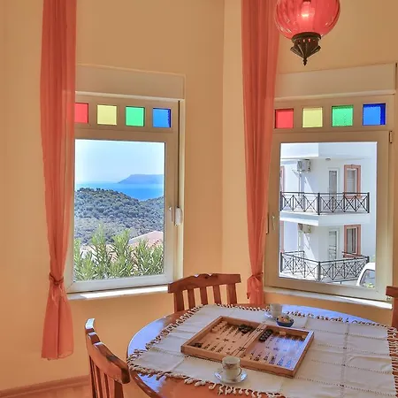 Yellow Apart Apartment